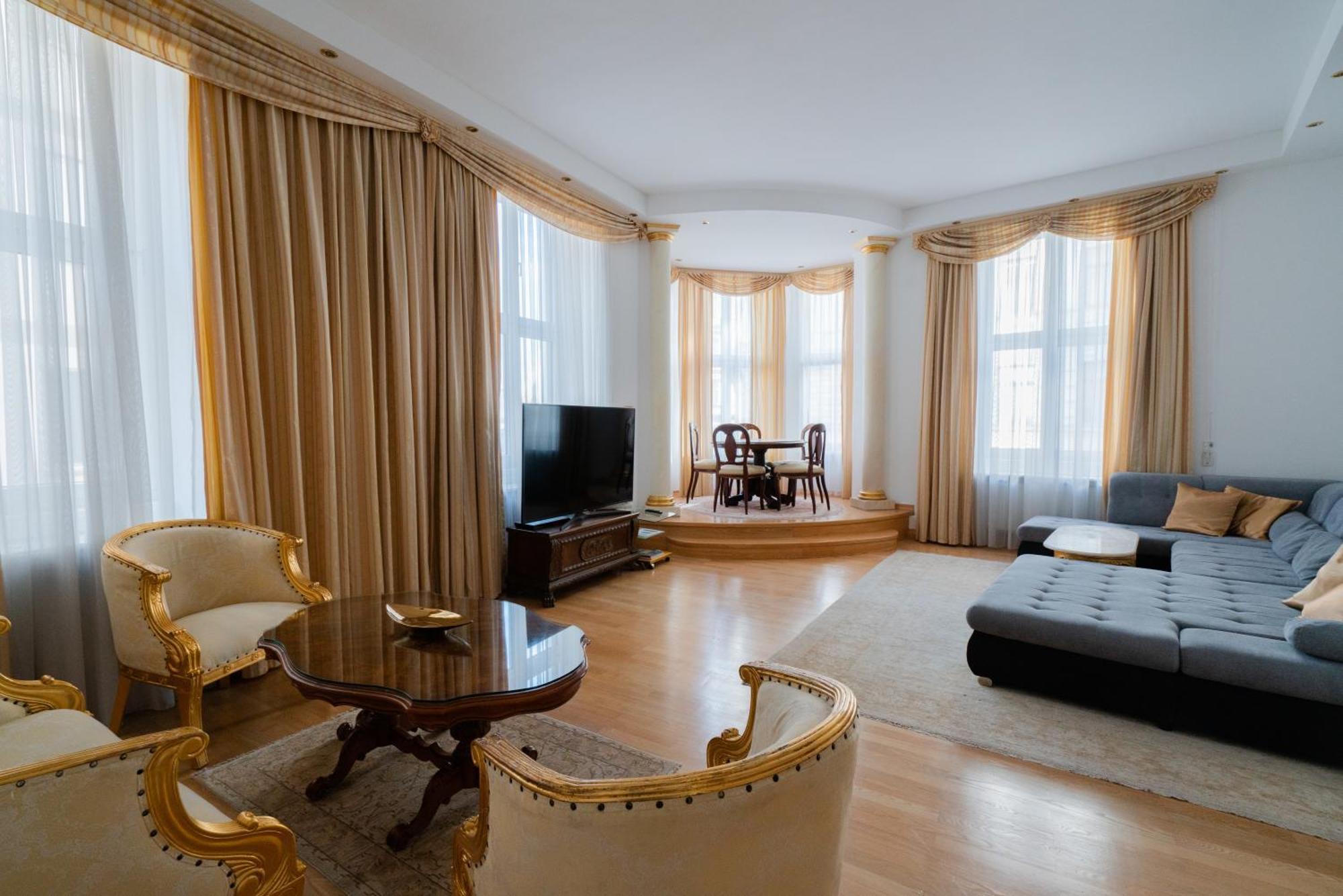 Empress Sisi Royal Apartment Виена Екстериор снимка